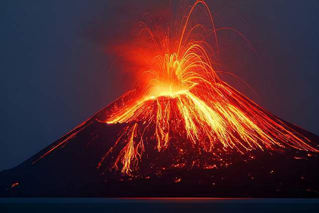 埃特纳|汤加火山喷发，全国失联，世界上还有哪些火山喷发形成的目的地？