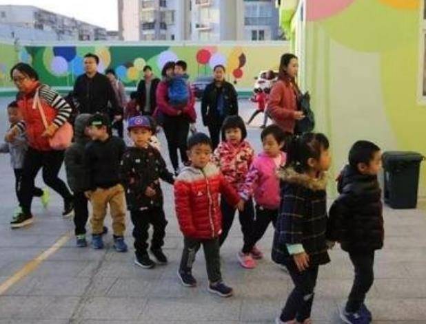 家长|5+2延时服务，将覆盖到幼儿园？学生离园时间不能早于晚上5点半？