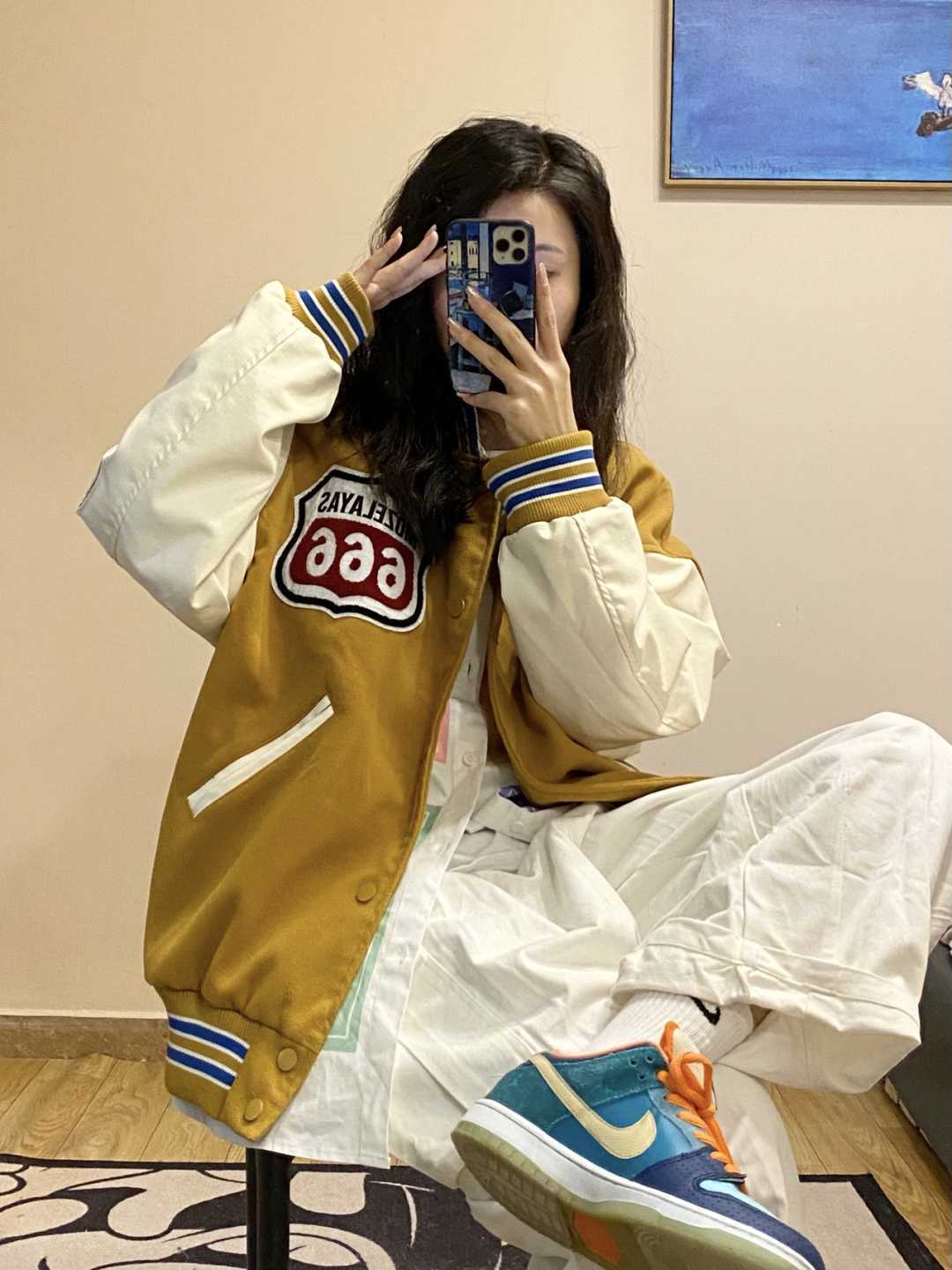 大衣 冬天不要总穿黑裤子了，这些白色长裤清爽减龄又百搭，谁穿谁美