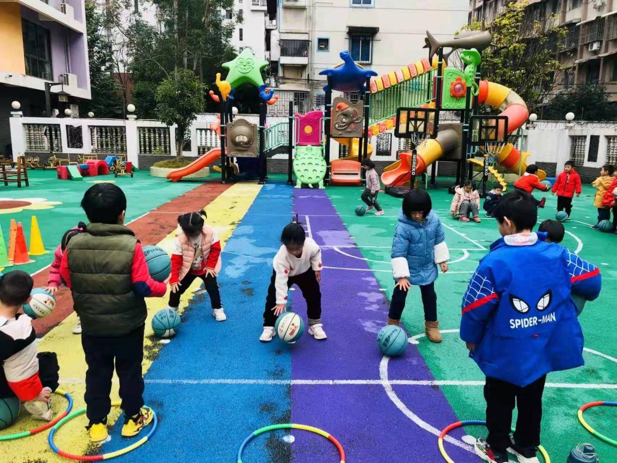广西桂林市七星区小红帽幼儿园举行2021年幼儿篮球展示活动_黄金期