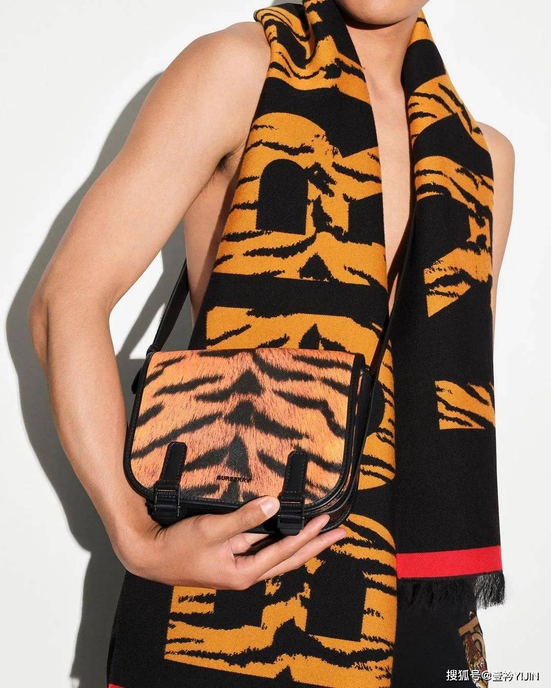 �ݳ�Ʒ����֮��Ļ����޶�PK,˭Ӯ��?