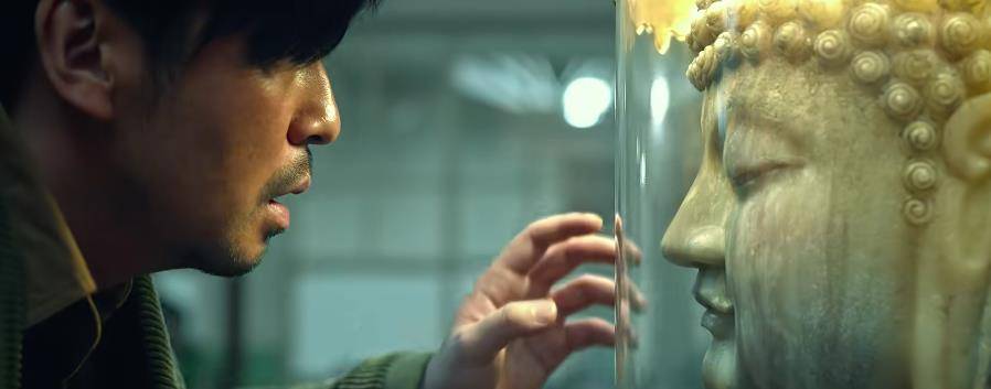 这部电影改编自马伯庸同名小说,讲述了五脉白门后人许愿为了家族清白