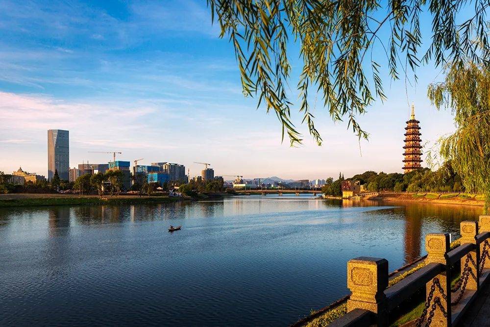 金华市_贾占勇_佛塔