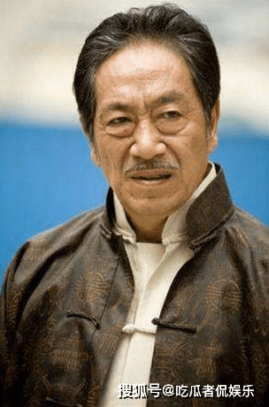 但要看到他的剧照就一定能认出来,《闯关东》中潘五爷的角色给人留下