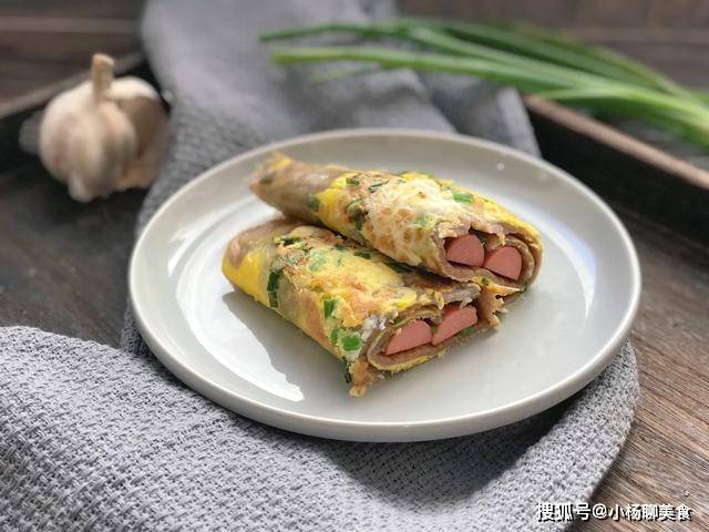 煎饼|冬天给孩子做此早餐饼，不和面拌一拌，又香又软，挑食孩子也爱吃