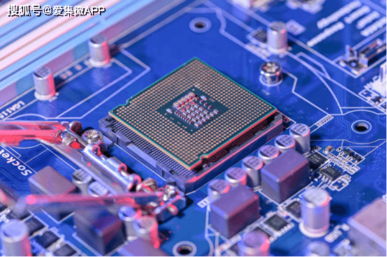 f860c9fec76a4775b6eb605c10d59d55.png