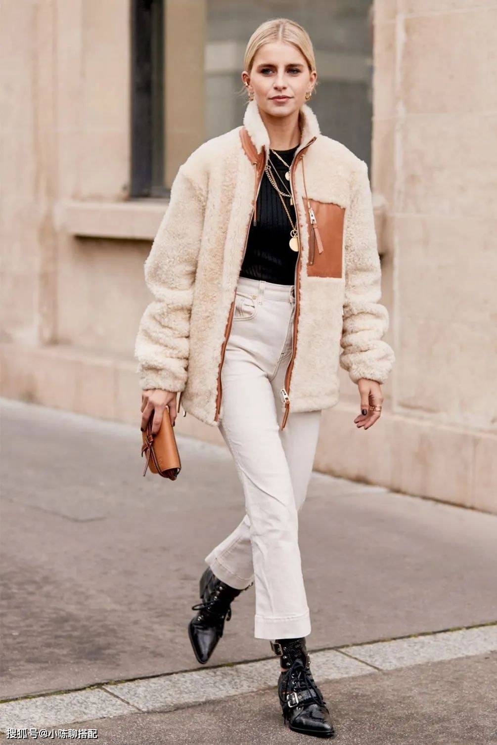 羊羔 羊羔毛+豆腐裤，羊羔毛+半身裙，冬季这样穿保暖又时髦