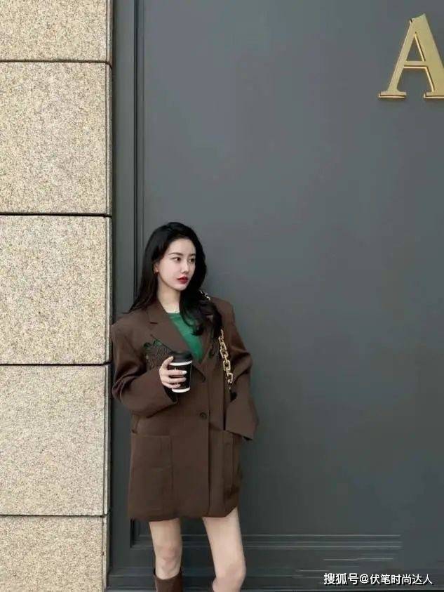 裙子 早春简约款怎么穿出“大牌范”？这几种搭配思路，蜕变从外到内