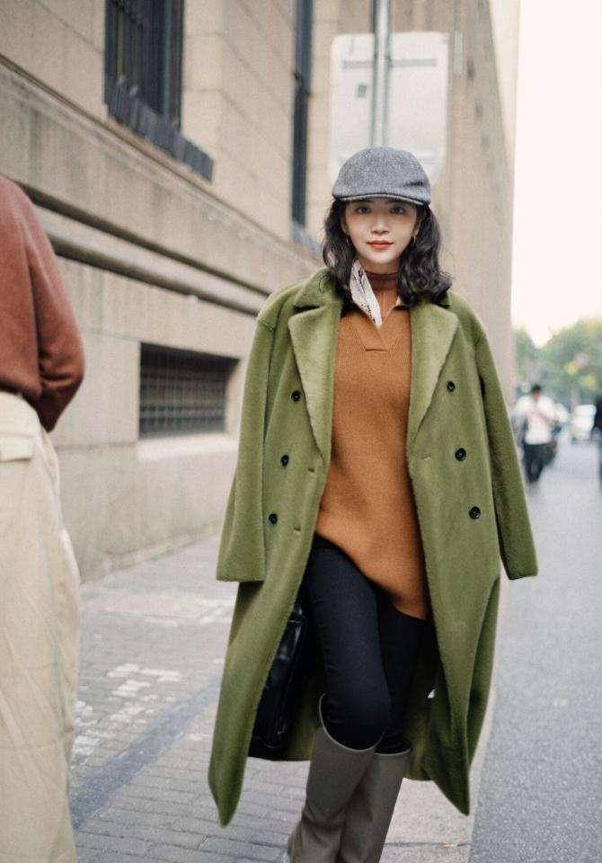 三木 过年穿大衣时，建议少配打底裤！看看三木的穿搭，你会有所启发