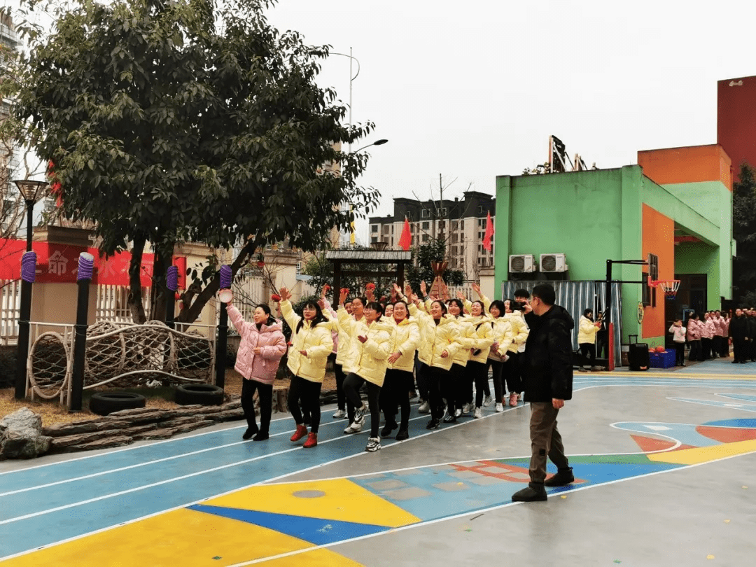 寒假前 东幼教师在忙啥—重庆市江津区东城幼儿园