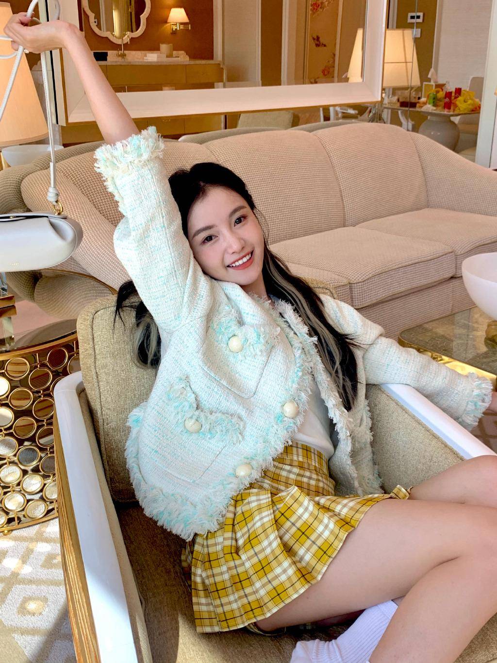 林小宅绚丽大片出炉色彩缤纷梦幻超唯美造型充满奇异感