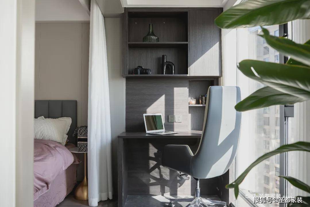 飘窗改造成梳妆台效果图 9088aa2a01374fbaac78810dd151f2a7.jpeg