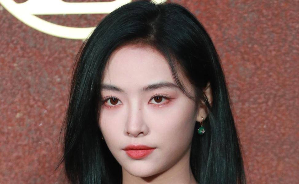 品牌 LV大秀红毯来了！热巴暴露发际线，周冬雨瘦过头，刘亦菲状态绝佳