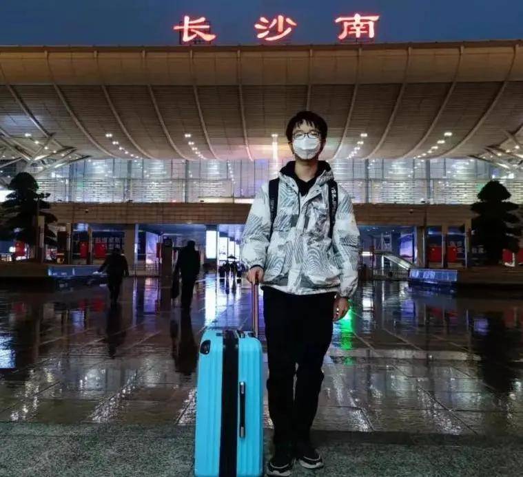 卢建军|“报平安！我们到家了！”——西安交通大学学子平安返家