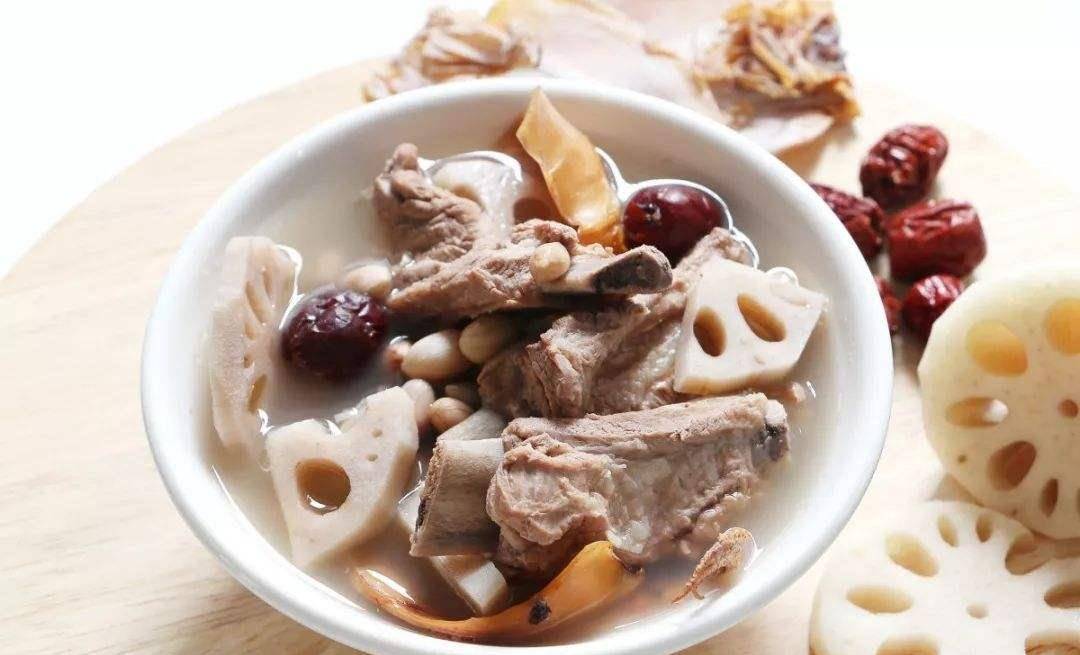 莲藕排骨汤怎样才不黑 d0a7ce2fbbdf4320a916dd3c2c60e74c.jpeg