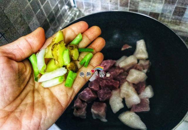 怎么晒土豆干不变色 f0deac0c62f74a05af8d3bfe7e4df1ad.jpeg