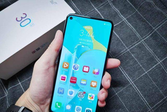 原创华为荣耀30s参数配置多少荣耀30s值得买吗一定要先清楚这三点