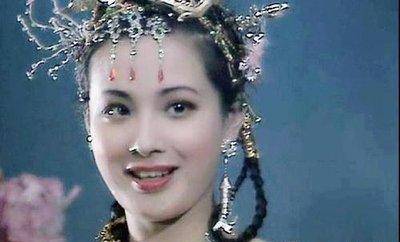 杨春霞|《西游记》美女今昔对比图：白骨夫人满头白发，嫦娥依旧美艳动人