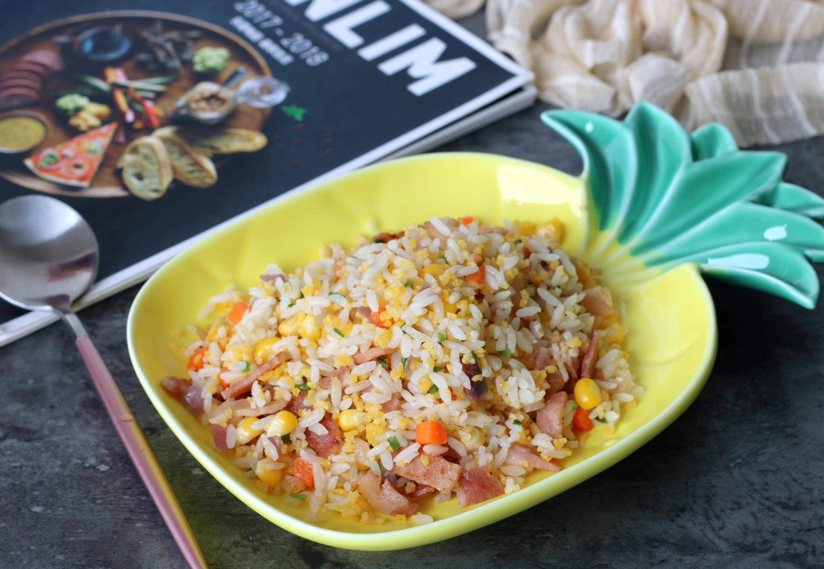 米饭加鸡蛋加玉米 de8e1143848942a0b03fb13bb6a4f686.jpeg