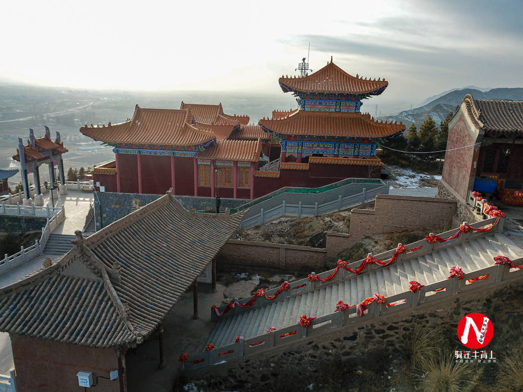 景区|武当山不止湖北有，金昌北武当不仅能看风景，还能游览佛教圣地