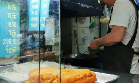 素卷圈|天津這家15年的早點鋪，只賣5種食物，天天早上擠滿吃早點的人