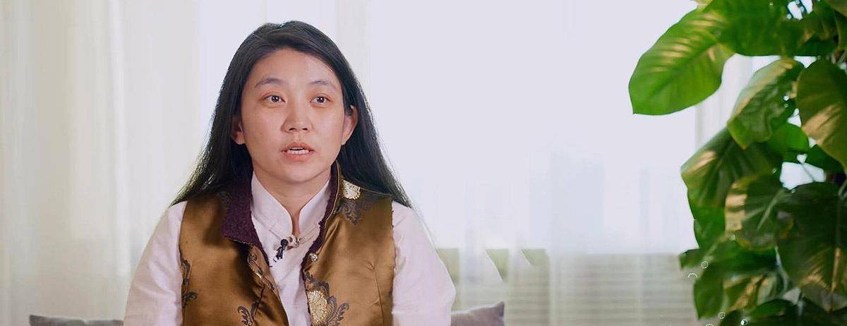 喜剧|《导演请指教》包贝尔依然玩喜剧;德格娜真会讲故事,观众有福了