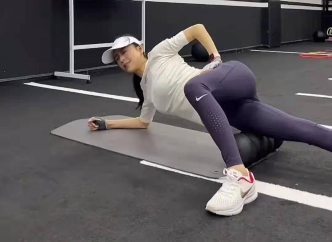 健身照片怎么拍手臂 f0f076f6715849d9973d5045ab6150e1.jpeg