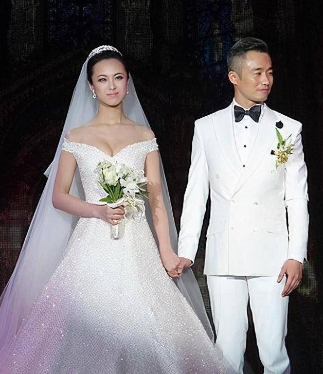 原创前央视主持人王萌萌嫁患病丈夫不离不弃婚后生下一儿十分幸福