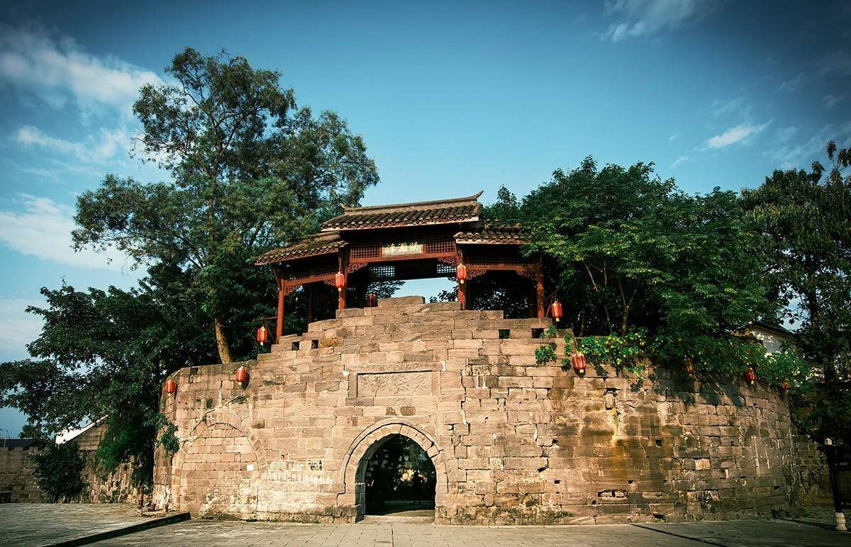 中国第一批最美村镇,重庆冷门小众景点,历史文化气息浓厚_涞滩古镇
