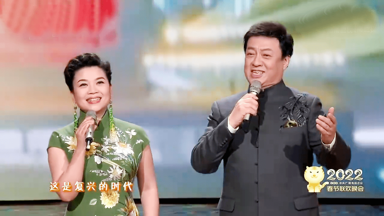张也唱响虎年春晚:她含泪陪父亲抗癌6年,托起孤单母亲的晚年_张兴_长沙_渡船