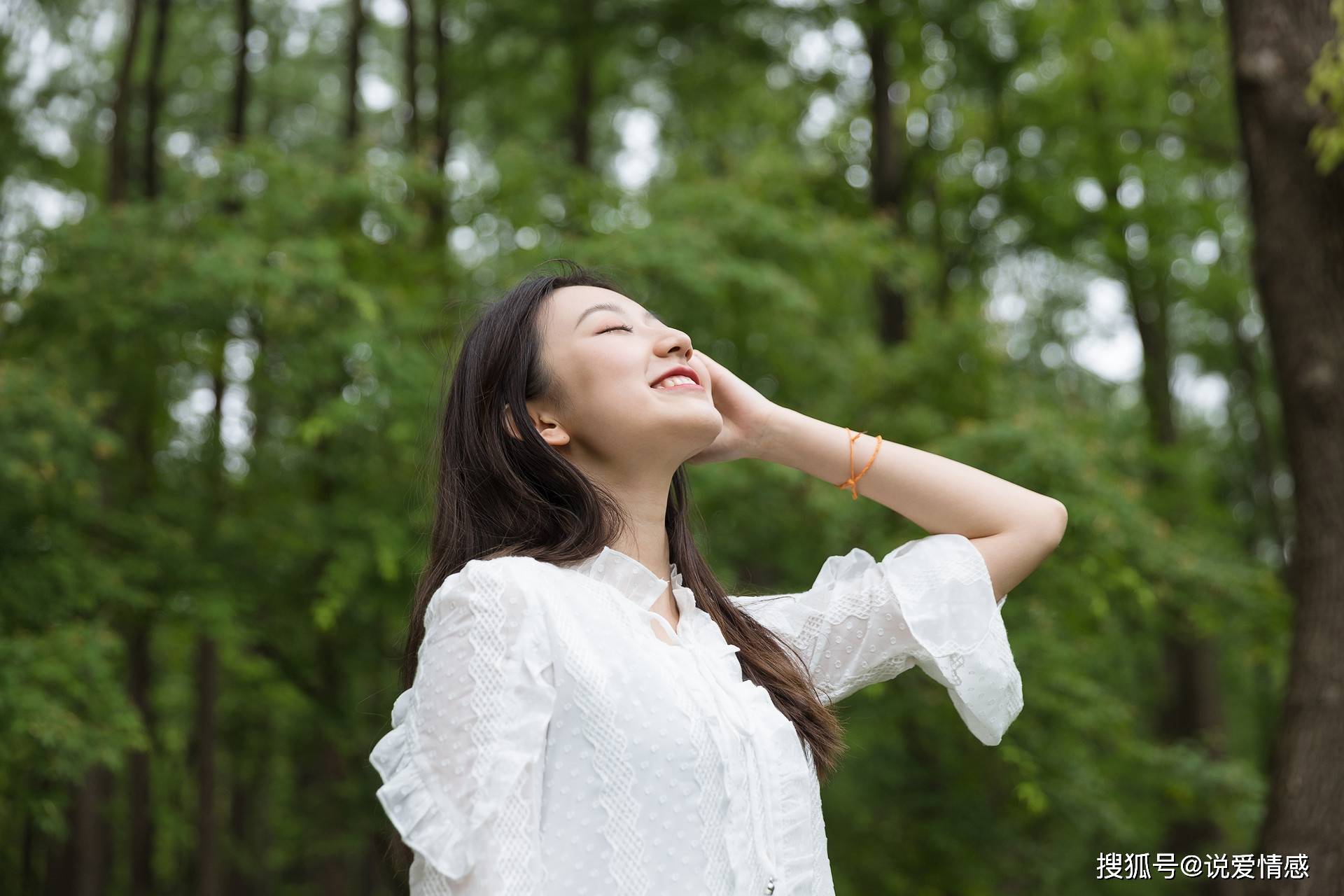 因为不化妆的女人,往往有三个“特别之处”,很吸引异性