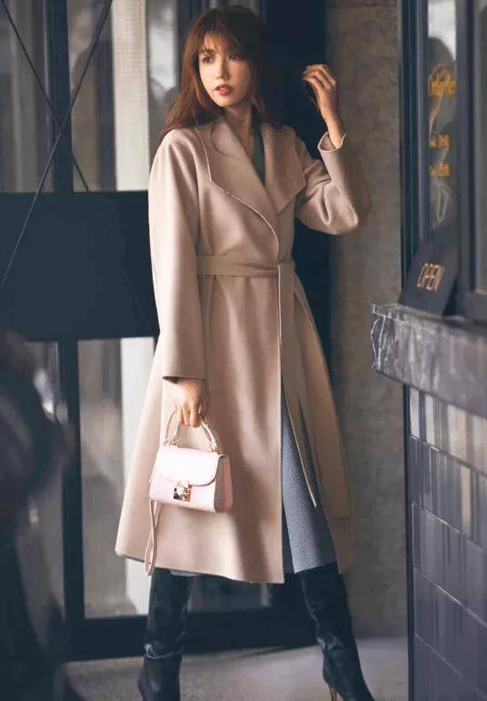 棕色 跟着日本小姐姐学大衣穿搭,温柔又优雅