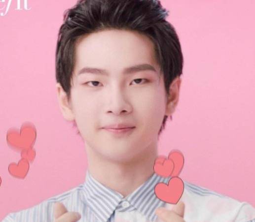眼睛浓妆男星抹去厚粉底,有人秒变路人,有人娘进骨,有人丑到不敢认