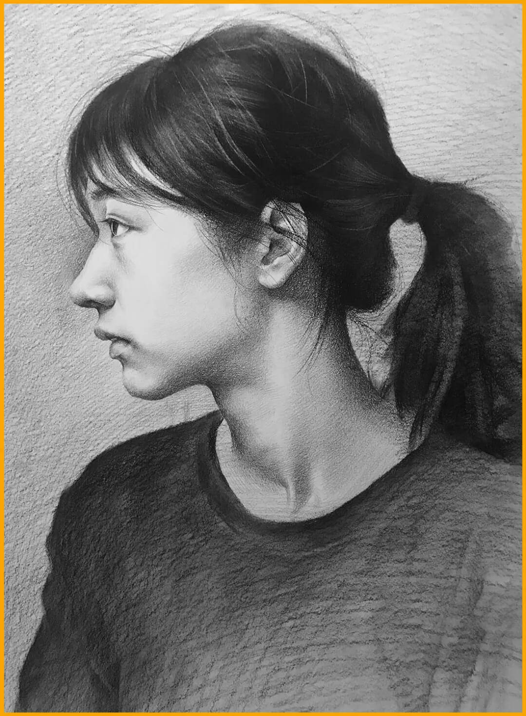素描头像重色该怎么运用?广州画室告诉你绘画技巧!_脖子_五官_衣服