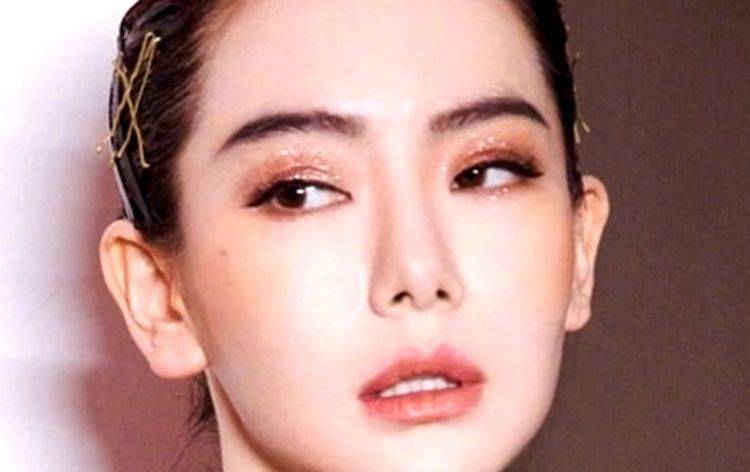 周冬雨女星挑战“柔晰暮色妆”,戚薇杨超越马马虎虎,看到关晓彤爱啦