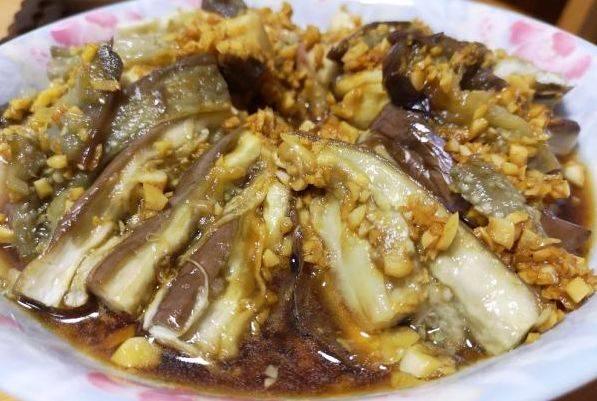 茄子怎么蒸好吃简单的做法 7efe8447f5f34c9d8d8fbc8a665b26fb.jpeg