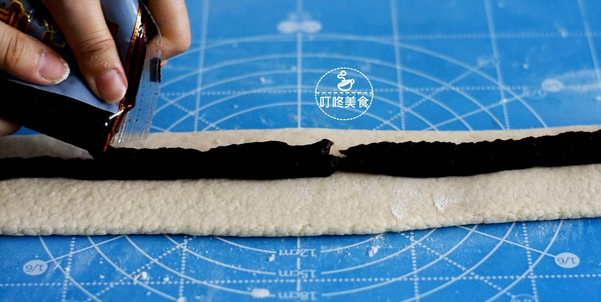 蒸屉|孩子不吃早餐，试试这样做，好吃好看又营养，儿子一次能吃20个！