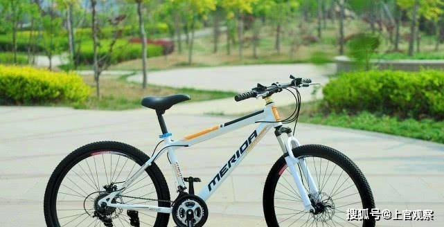 多少岁不能开三轮车 84e7b0e0fe554f129ff4c3c96d5a23e2.jpeg