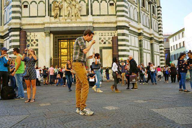 意大利是帅哥最多的欧洲国家？女游客：走在街上，眼睛都忙不过来
