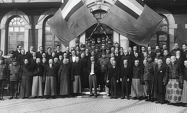 末代皇帝溥仪沉浮史:有帝王之命,无帝王之势_日本_中国_棋子