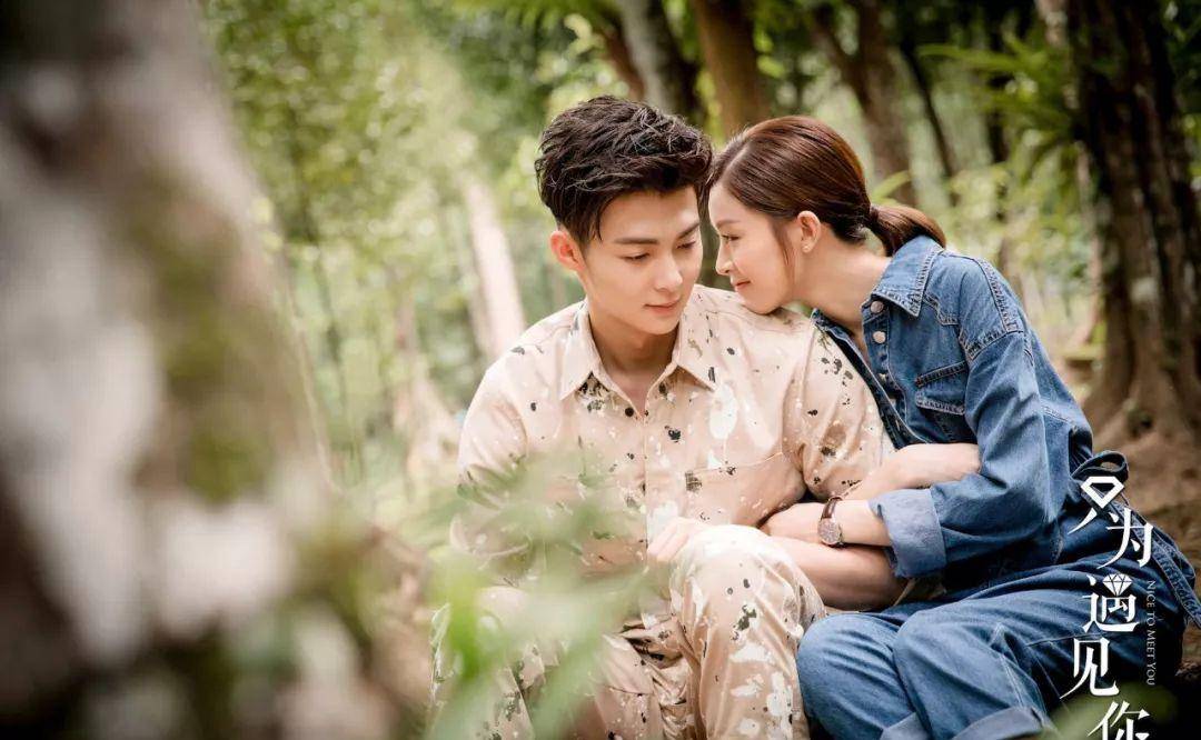 文咏珊张铭恩荧幕情侣大秀恩爱