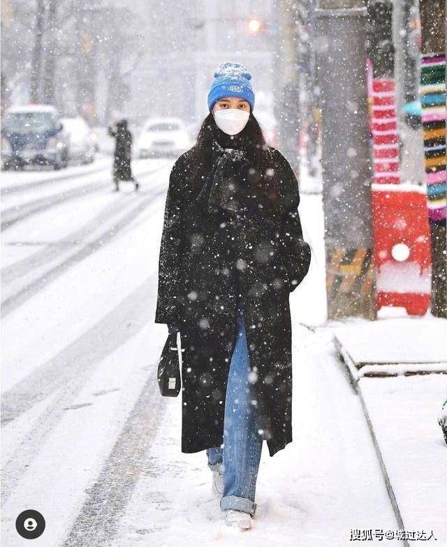 韩式 行走在韩国街头的女人,随便一拍就是“风景”,太吸睛