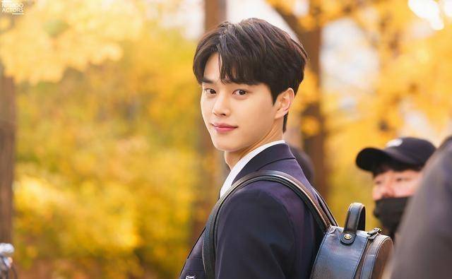 校园|2022最受瞩目演员：祘德CP第6,《僵尸校园》尹灿荣榜上有名