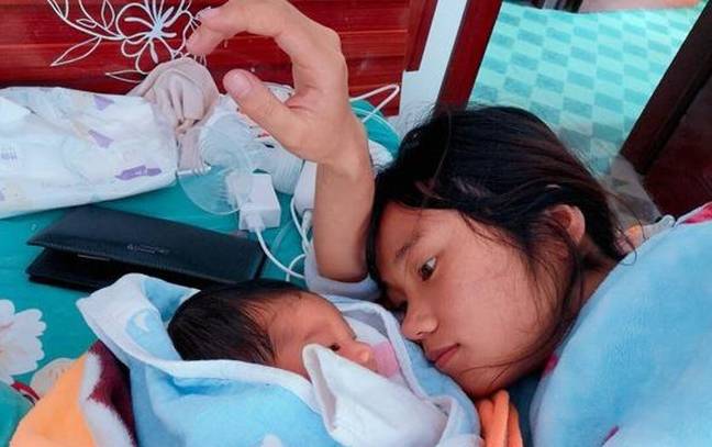 月子|办满月酒，宝妈不让婆婆抱娃：我坐月子时，你在照顾你女儿月子