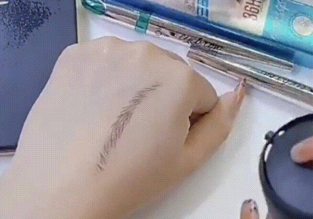 画眉为何纹眉的普通女生居多，而女明星却很少纹眉，看完你就会明白！