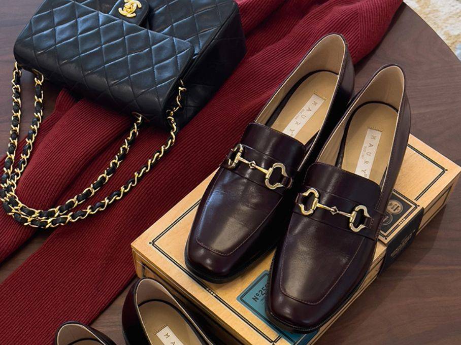 鞋子 靴子不吃香了，今年早春更火的是“浪子鞋”，配裙子裤子都挺好看