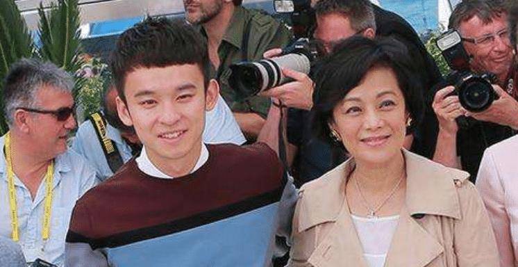 王京花捧红了谁 295f963e28dc42c4bca3f9d8d1fa31ef.jpeg