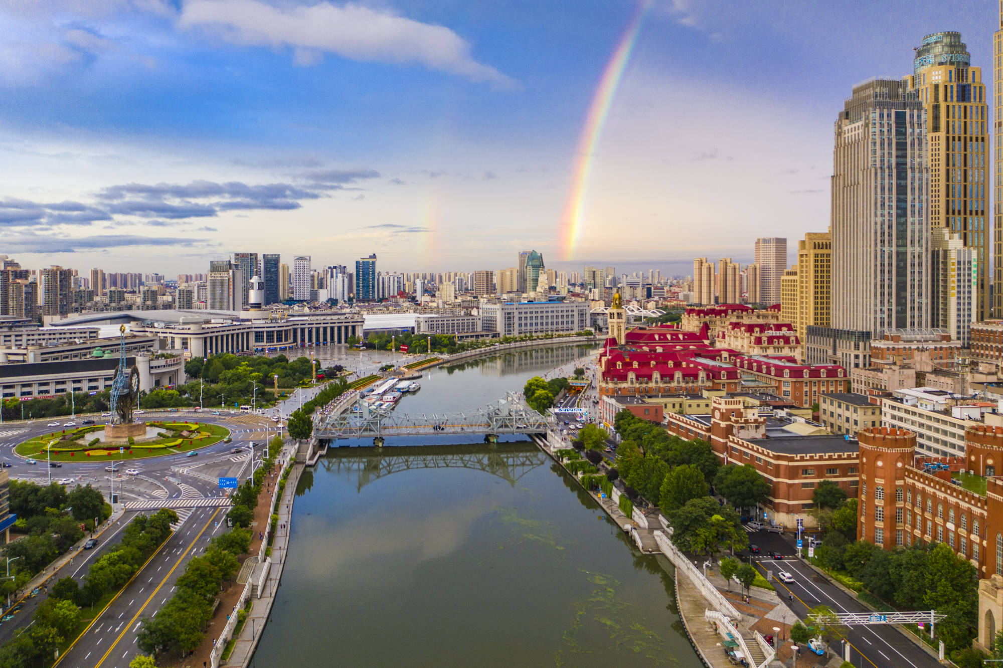 上海|中国城市的颜值担当，不是上海和香港，而是北方这座“未来之城”