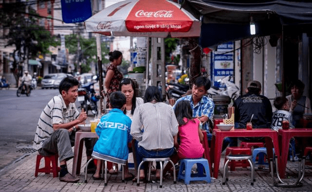 为什么有些人以为越南会很穷，但是到了越南觉得越南很现代？