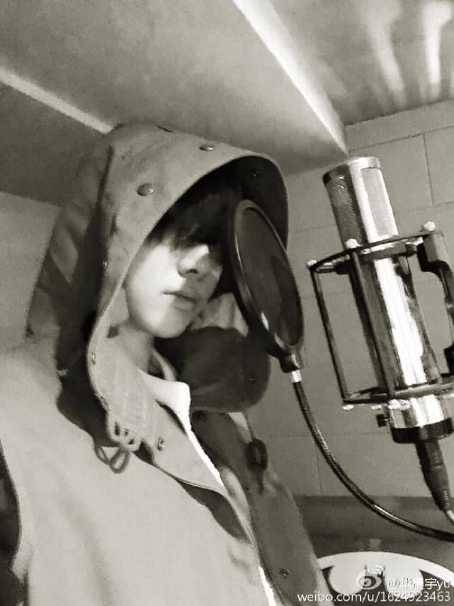 原创仪式感满满华晨宇连续9年发开工自拍个性绰号超有趣